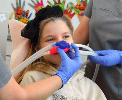 Sedacja wziewna – gaz rozweselający